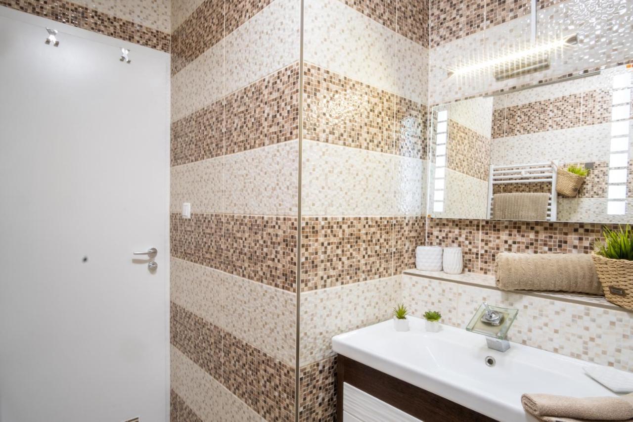 Myflat Club 218 Golden Beach Wellness Apartment Siófok Esterno foto