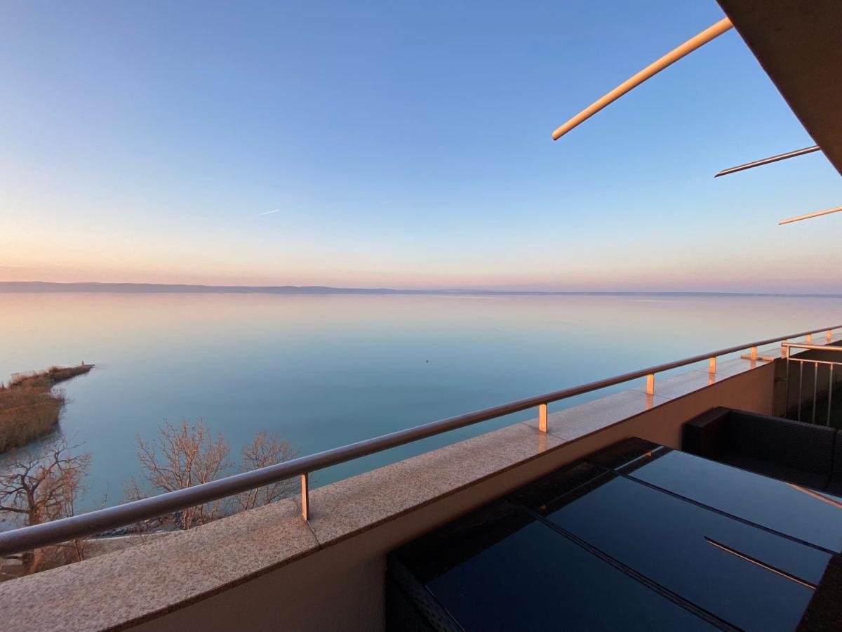 Myflat Club 218 Golden Beach Wellness Apartment Siófok Esterno foto