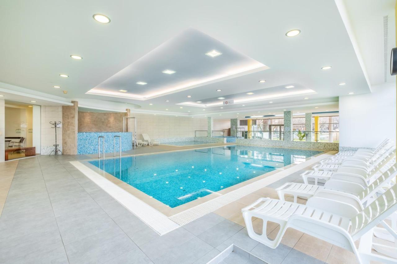 Myflat Club 218 Golden Beach Wellness Apartment Siófok Esterno foto